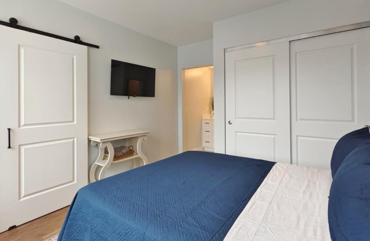 Fun Cozy Apts - 1 25 Mile Walk To Tiaa Bnk Fld ジャクソンビル エクステリア 写真